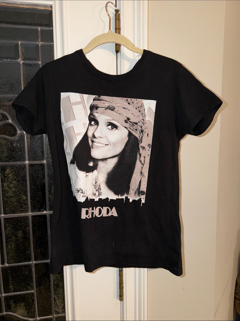 Rhoda Graphic Short Sleeve Tee - Black Top